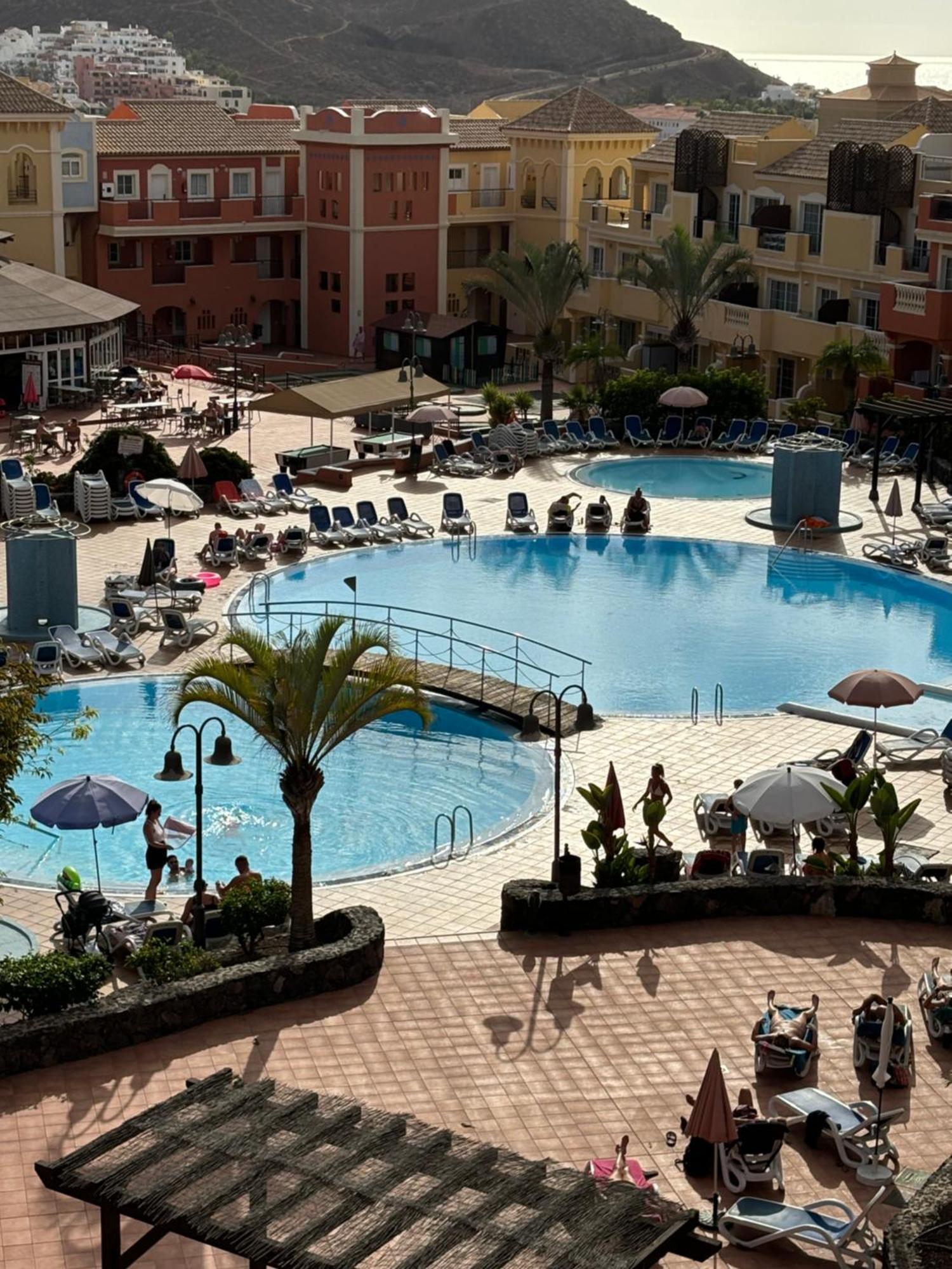 Апартаменты Happy Granada Лос Кристианос Экстерьер фото