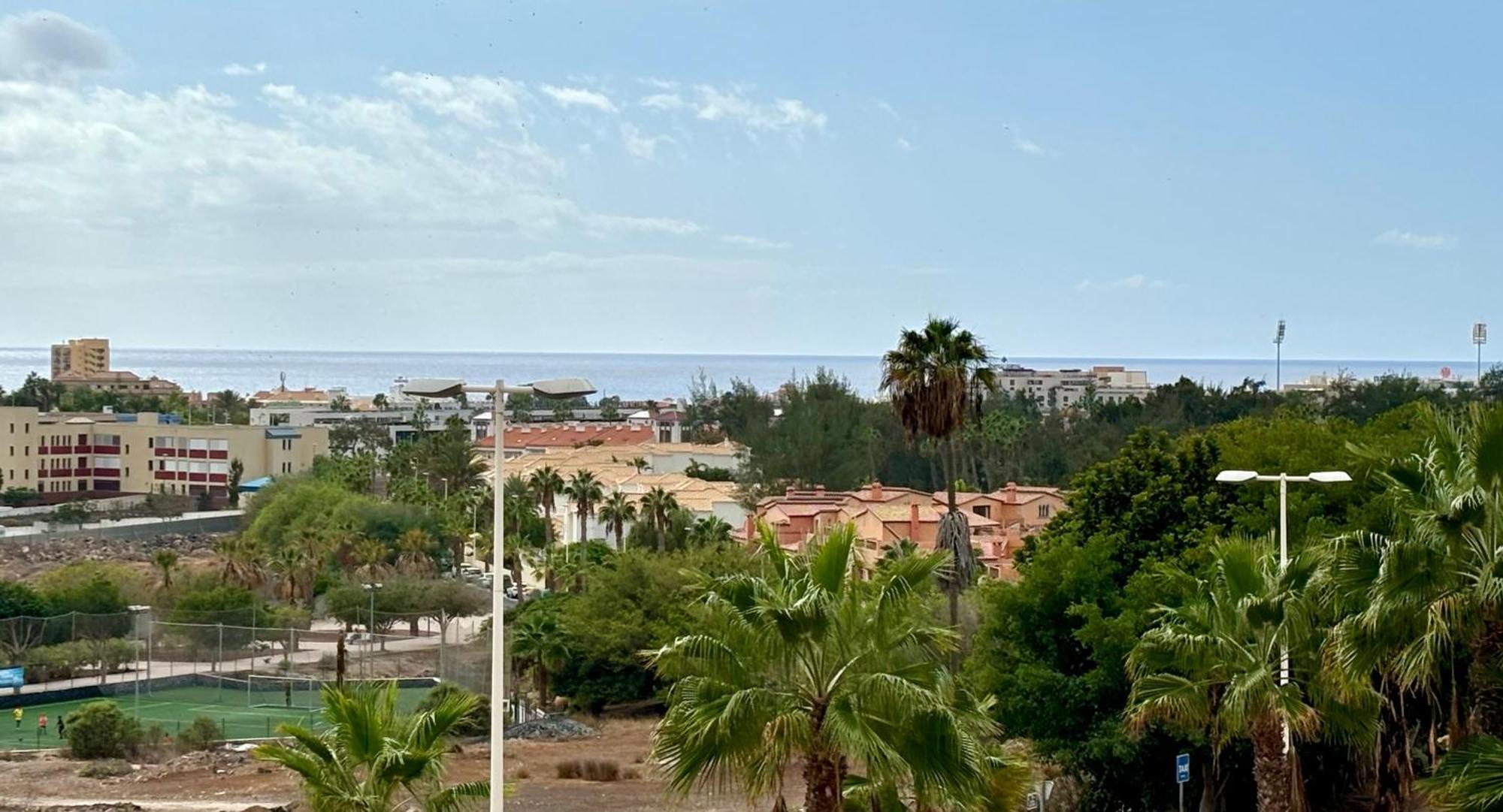 Апартаменты Happy Granada Лос Кристианос Экстерьер фото