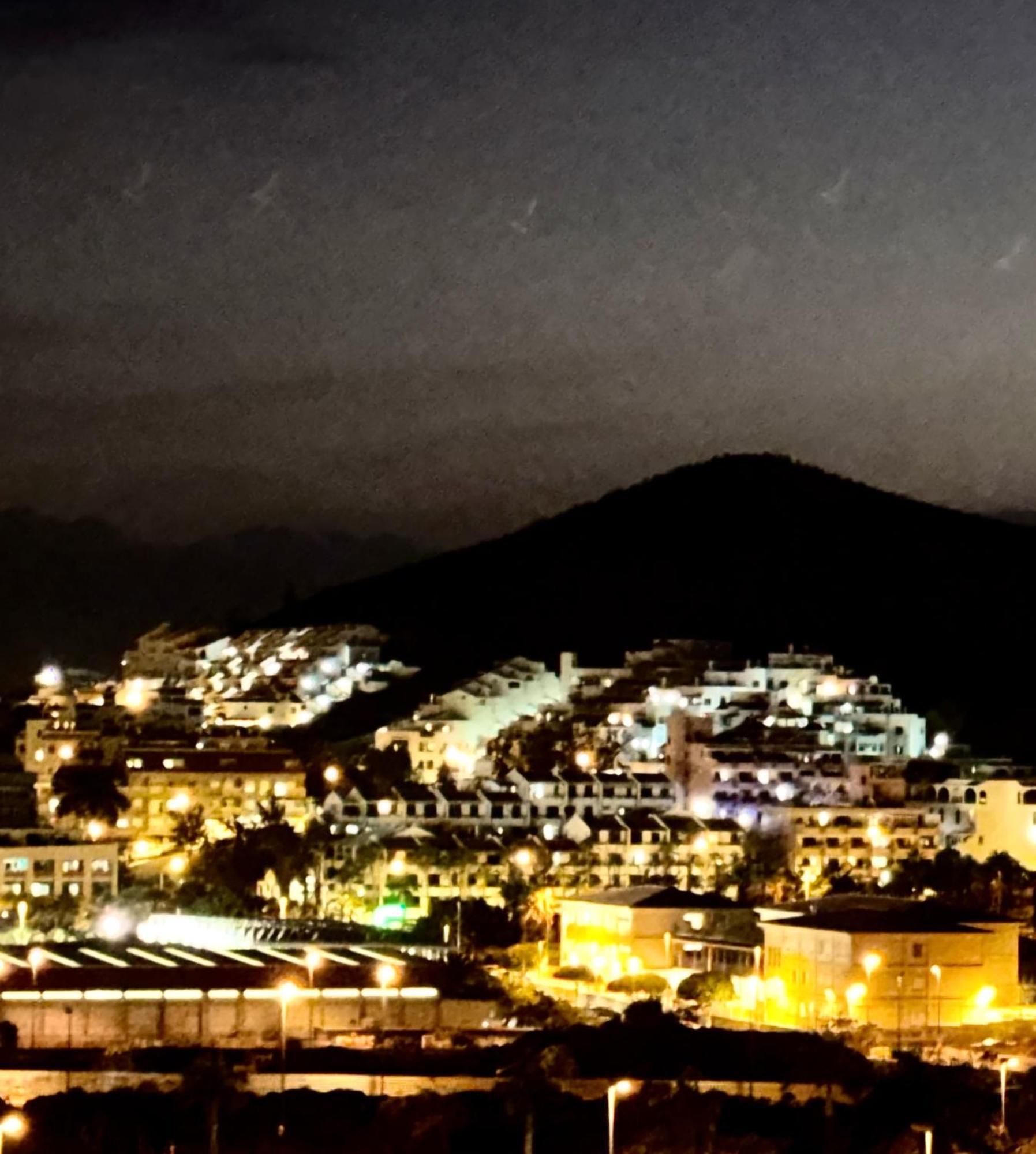 Апартаменты Happy Granada Лос Кристианос Экстерьер фото